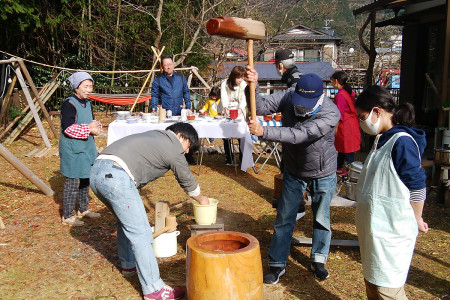 あ!そび庵のファームステイで餅つきにチャレンジ