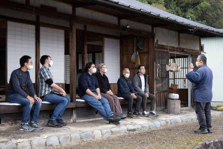 山香荘茶園のテラスでゆったりとした時間を