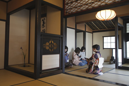 Experience a short tea ceremony at the Tea Museum.